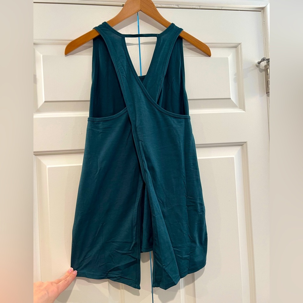 Athleta Essence tie-back top - Picture 3 of 4